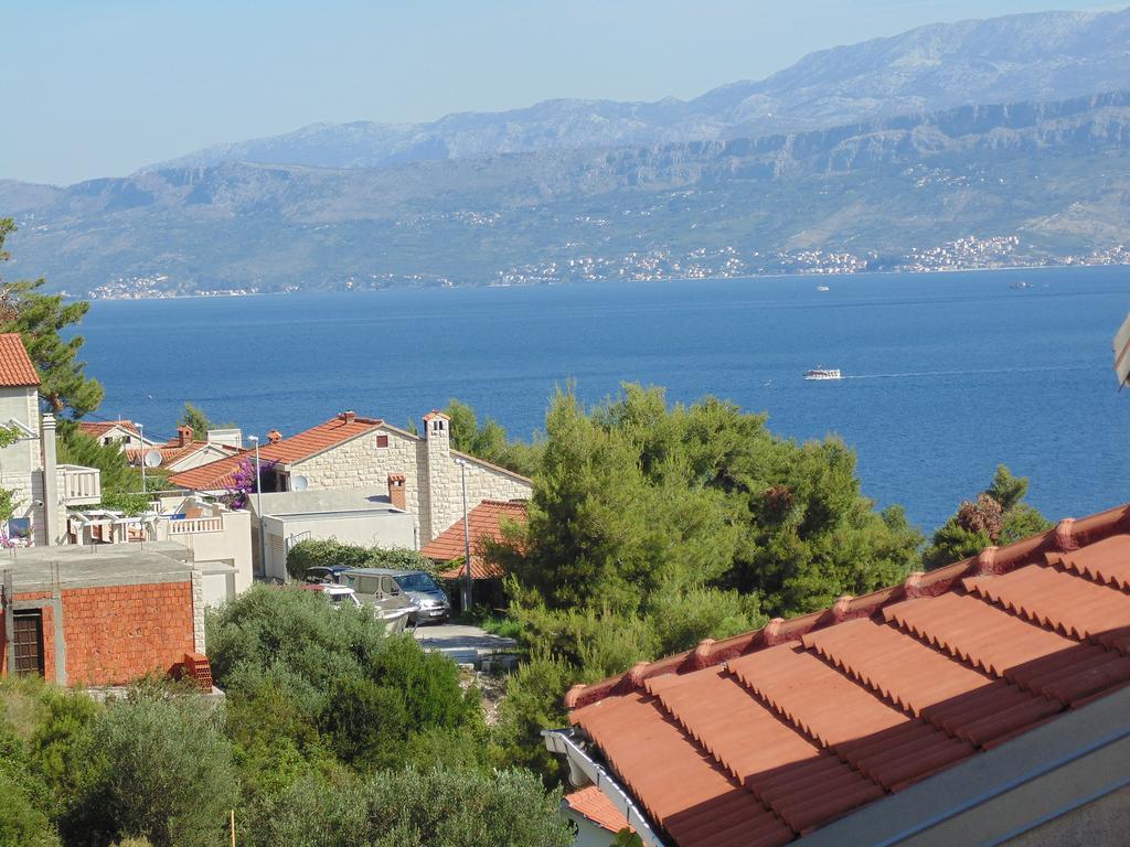 Apartments Postira Brac Экстерьер фото