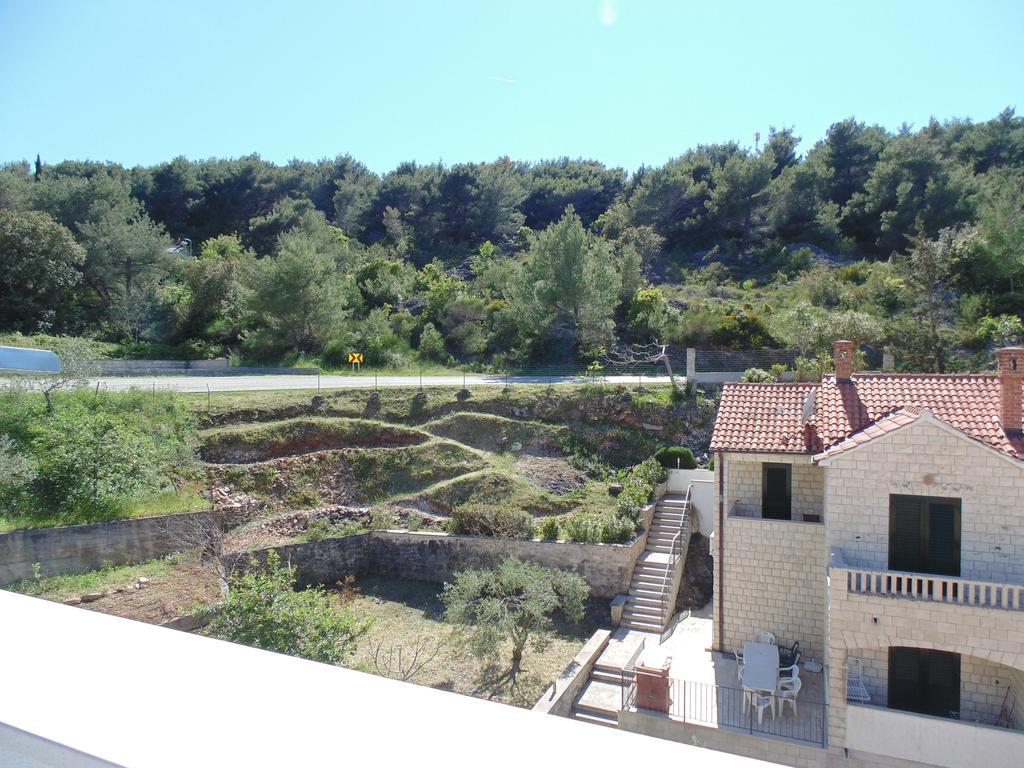 Apartments Postira Brac Экстерьер фото