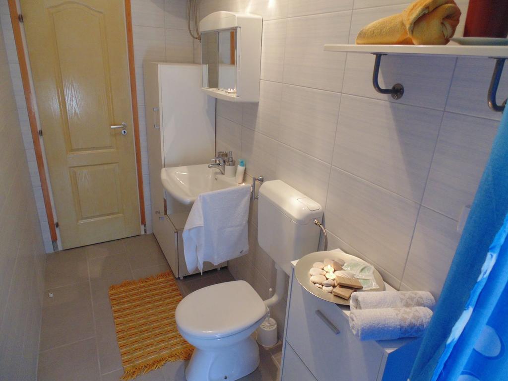 Apartments Postira Brac Экстерьер фото